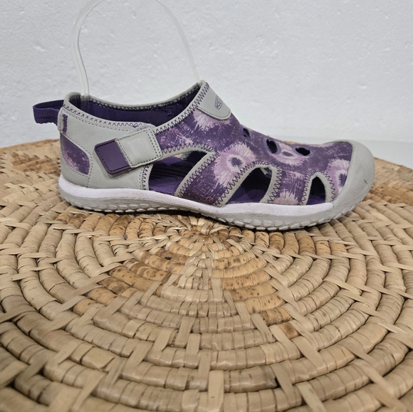 Keen Stingray Purple Tie Dye Closed Toe Water Shoes 5 - Picture 3 of 7